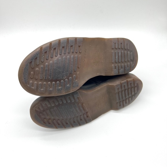 Vintage Made in England Dr. Marten Lace Up Boots - Picture 8 of 15